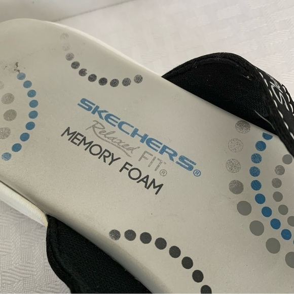 Skechers Relaxed Fit Memory Foam Sandals Womens 10 Black Slip On Comfort Summer - Picture 2 of 11